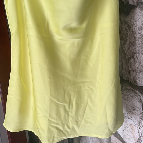 Top - Picture 3 of 4